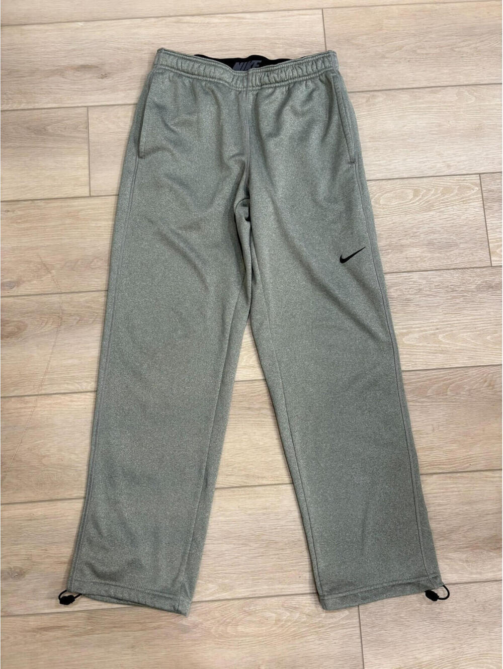 Nike Mens Therma-Fit Sweatpants Fitness Training Small Gray Pockets Open Hem